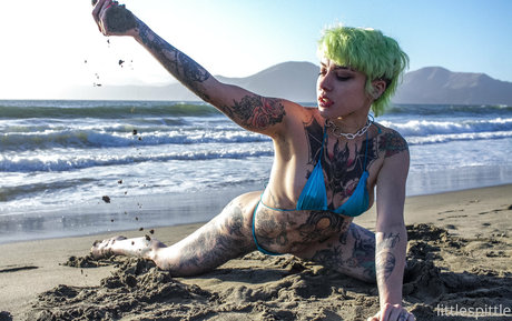 Little Spittle exclusive pornstar galleries