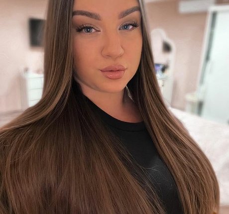 Skorka Kitti art pornstar pics