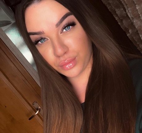 Skorka Kitti naked pornstar images