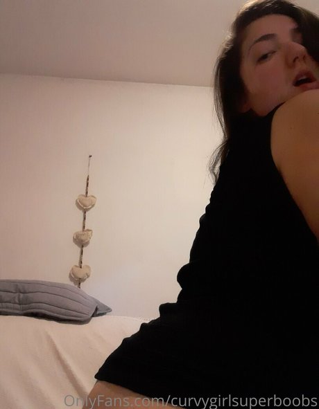 curvygirlsuperboobs star pretty photos