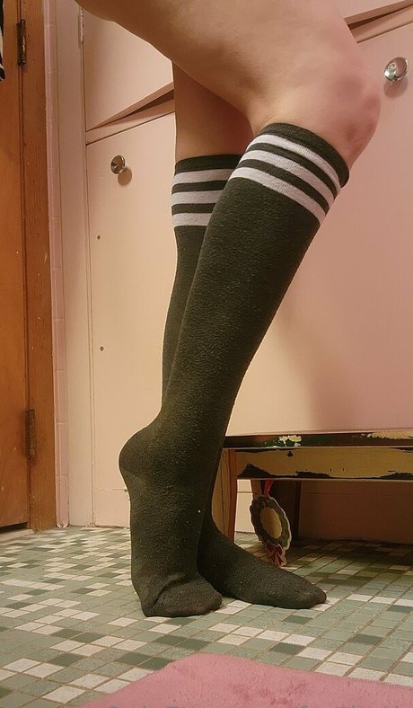 feetbeth model art image