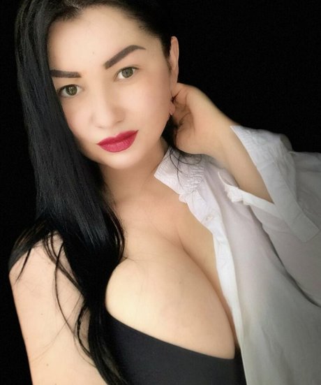 Irina P top star photo