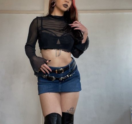 Death Heartt pornstar erotic pics