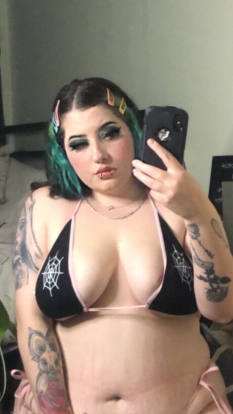 Luna Love free pornstar pic