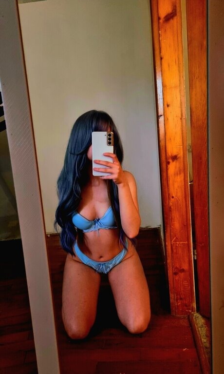 XeniMi pornstar hot pictures