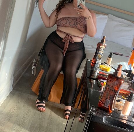 Sole model free pics