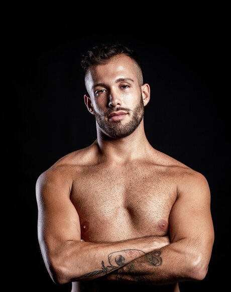 Luca model nudes images