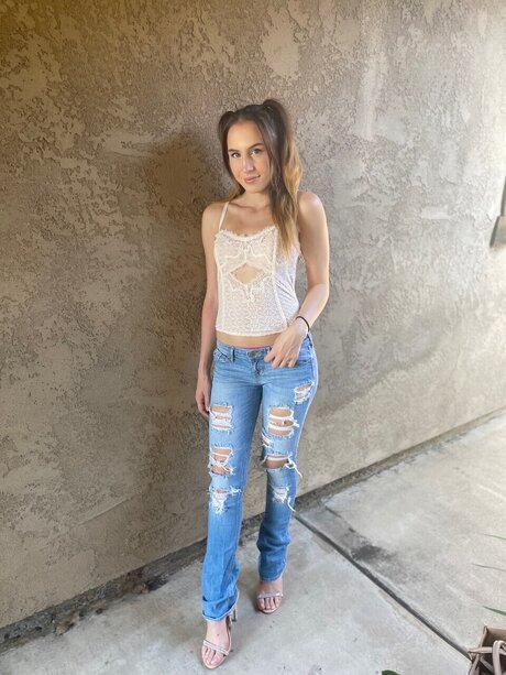 IcyRose1yXO model beautiful image