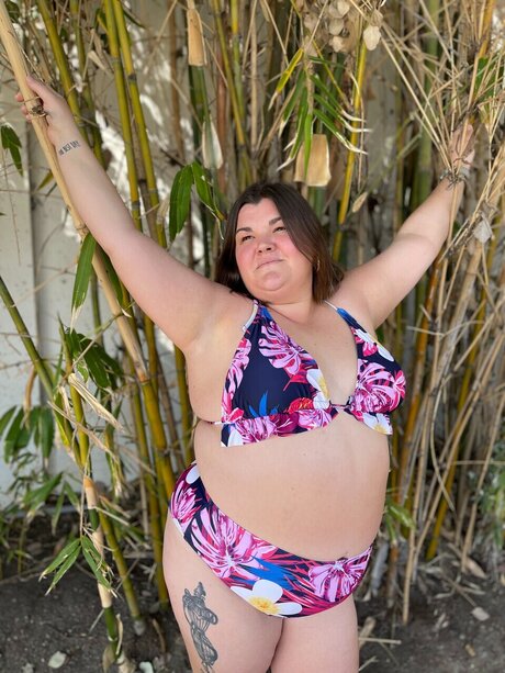 Chunky Chick Workout art star photos