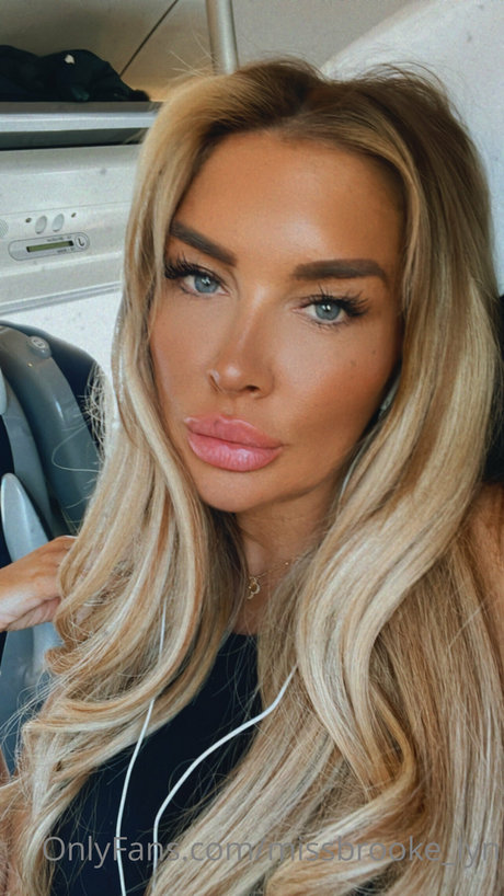 Brookelyn hd model gallery