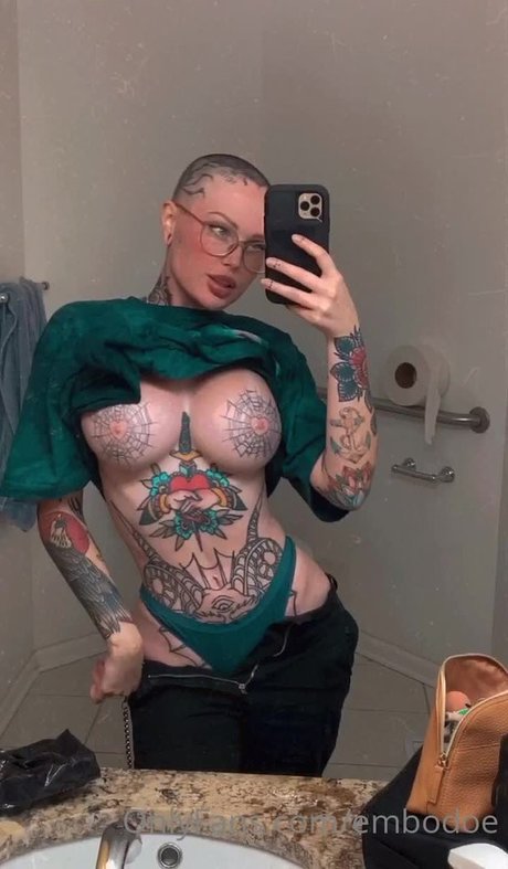 Embodoe model pornographic gallery