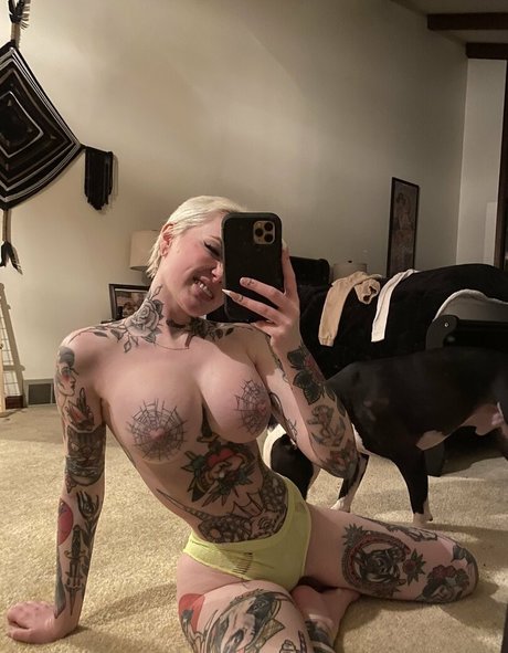 Embodoe sexy pornstar pictures