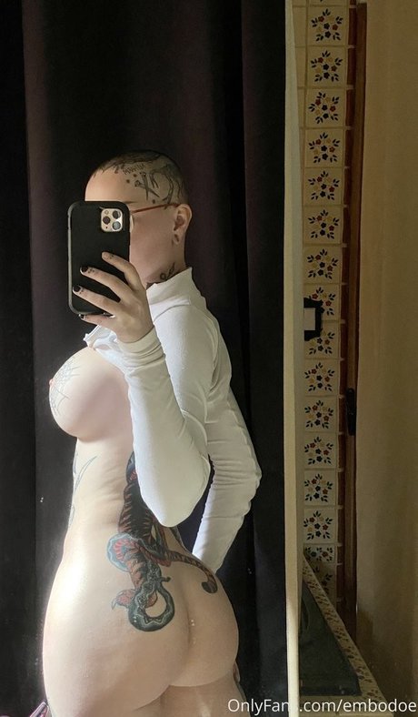 Embodoe pornstar top pic