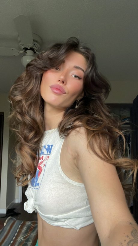 Brooklyn Babe sex model gallery
