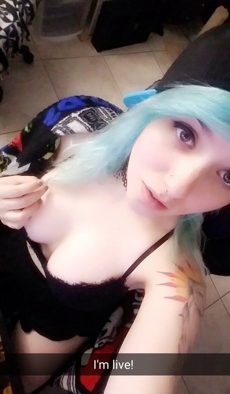 Teal Targaryen naked star pics