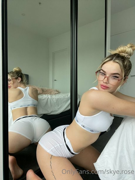 cute shemale onlyfans hot naked img