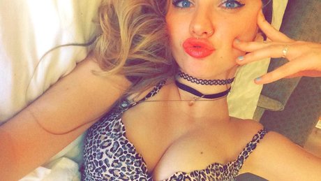 Lilylvy nude model images