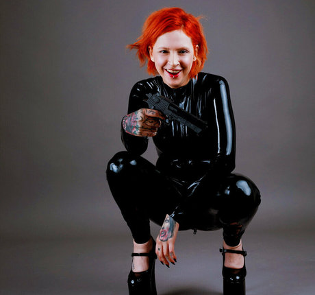 vanpsuicide porn actress pictures