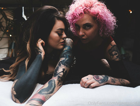 vanpsuicide model free photo