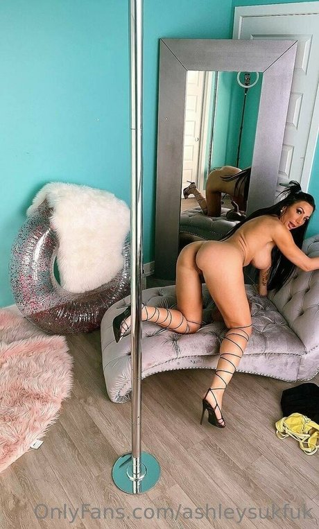 curvy milf onlyfans sexy naked gallery