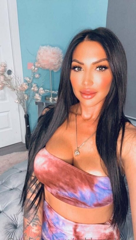 curvy cougar onlyfans sexy nude pictures