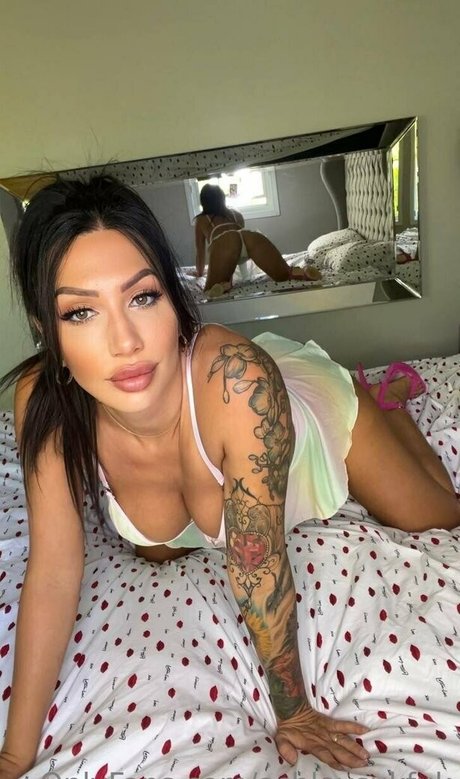 Ashley Suk Fuk beautiful model gallery