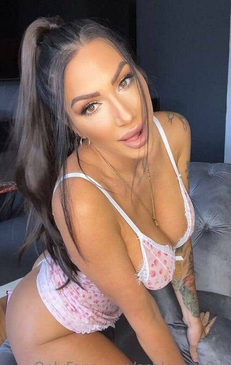 Ashley Suk Fuk erotic model pics