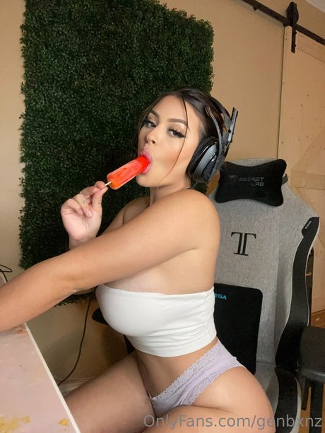 Genbxnz star sexy picture