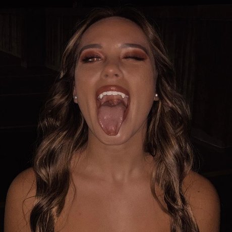 Alexia Steade nude actress photo