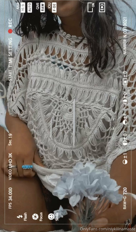 Niykiii Namaste pornstar top images