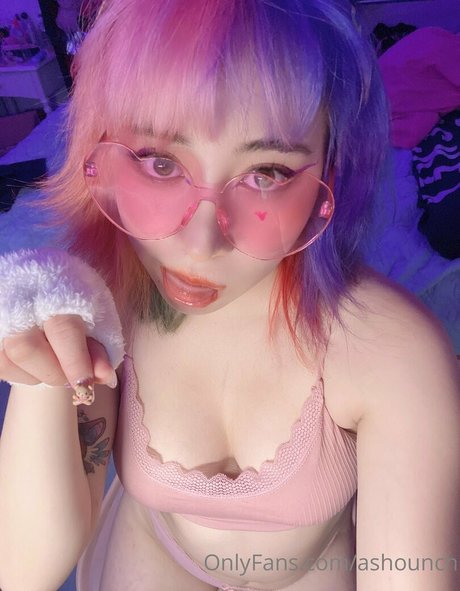 Ashounch porn star image