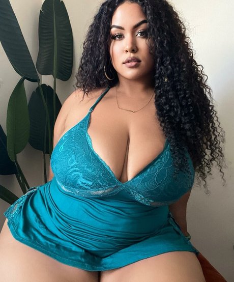 uilanibabe nude star archive