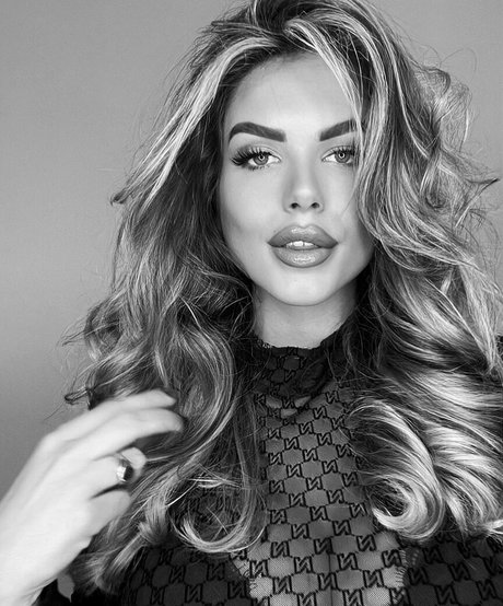 Nana Van Veghel exclusive star galleries