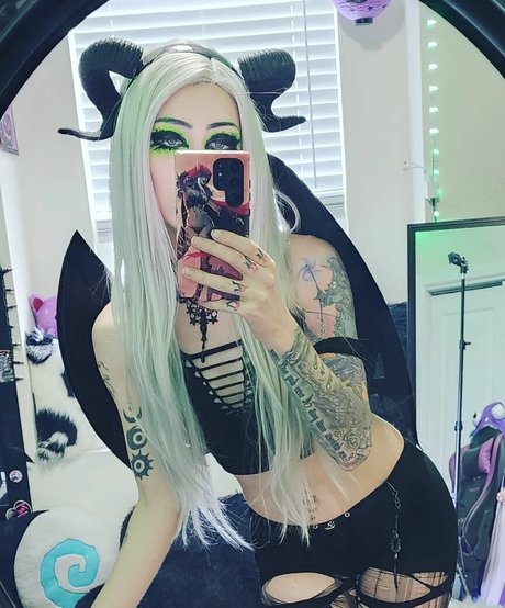 perfect tits onlyfans top img