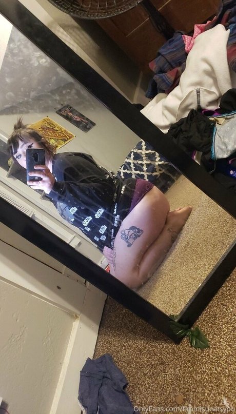 tiramisueatsyou naked pornstar picture