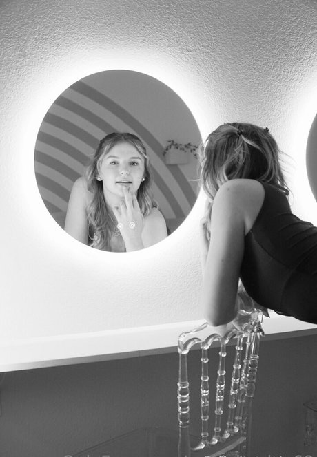 nerdyhayley69 beautiful pornstar img