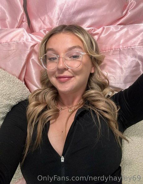 nerdyhayley69 high quality pornstar images