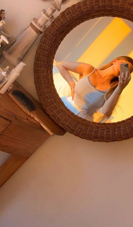 Elizabeth M sex pornstar image