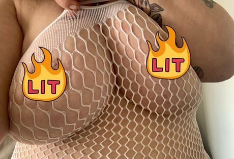 tillybbyxofree porn actress img