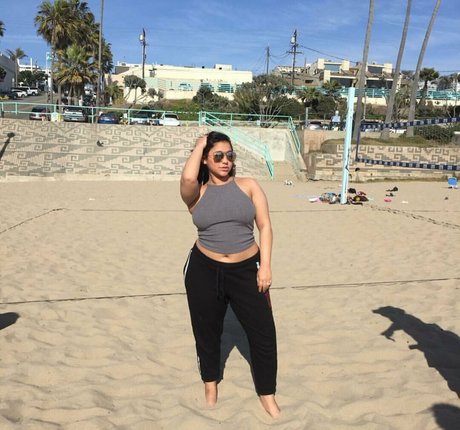 rijayy naked pornstar photo