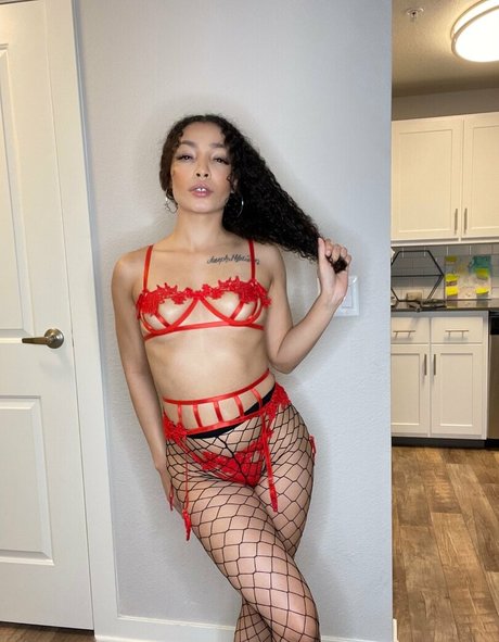 novatitsxxx star nude img