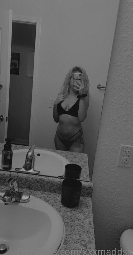 xxxmaddss pornstar naked picture