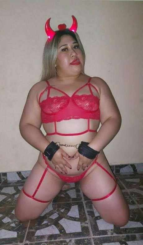 pilarok naked model image