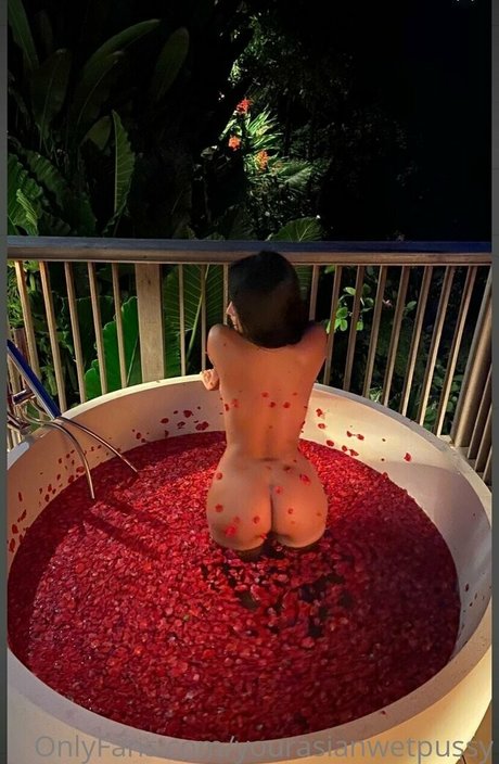 yourasianwetpussy pornstar high quality images