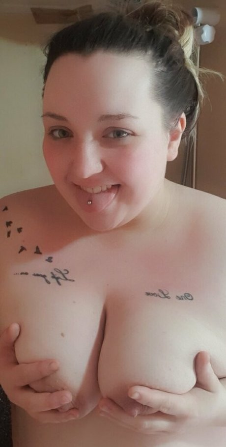elliemartinxo model free image