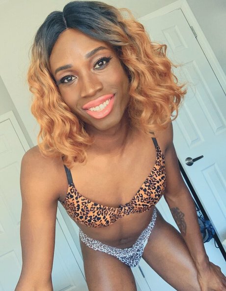 Itsvaleriemay pornstar beautiful gallery