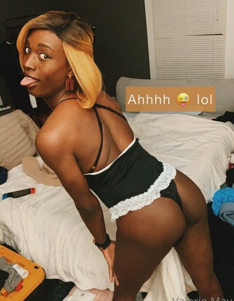 Itsvaleriemay top profile image