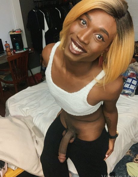 Itsvaleriemay perfect model pic