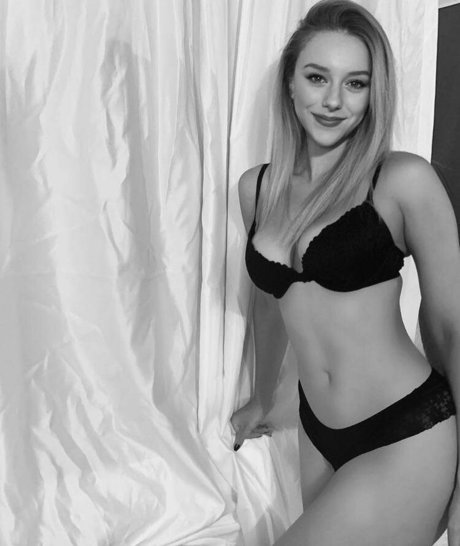 Bihter Tendu high quality pornstar gallery