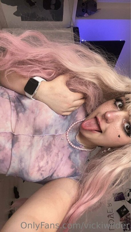 Vickiwilder nude pornstar img